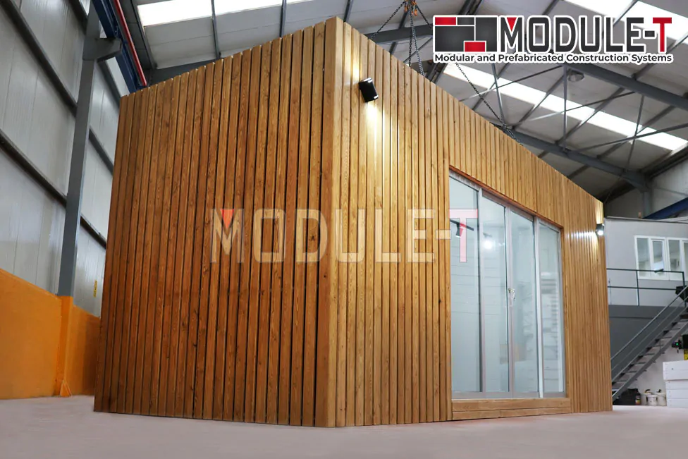 Module-T | Comment faire un bardage en bois sur un conteneur modulaire ?